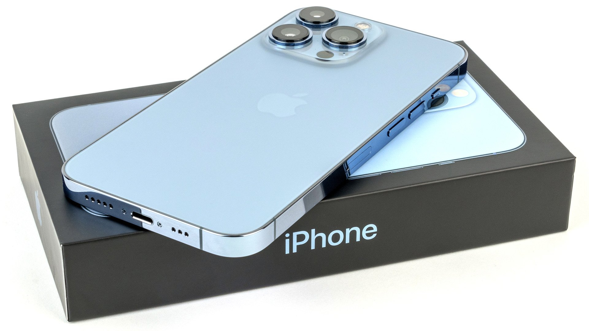 Новость СМИ: iPhone может перейти на разъем USB-C в 2023 году