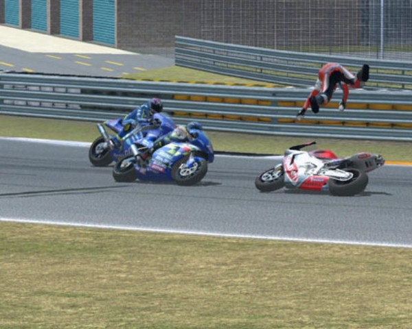 Скриншот из игры MotoGP2 под номером 13