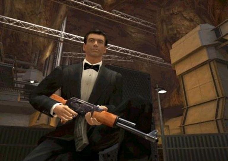 Скриншот из игры James Bond 007: Everything or Nothing под номером 75
