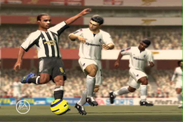 Скриншот из игры FIFA 07 под номером 21