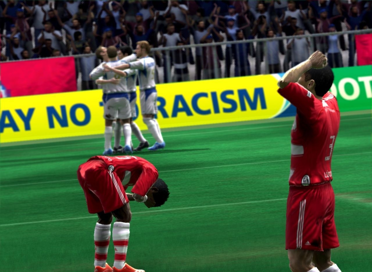 Скриншот из игры FIFA 2009 под номером 66