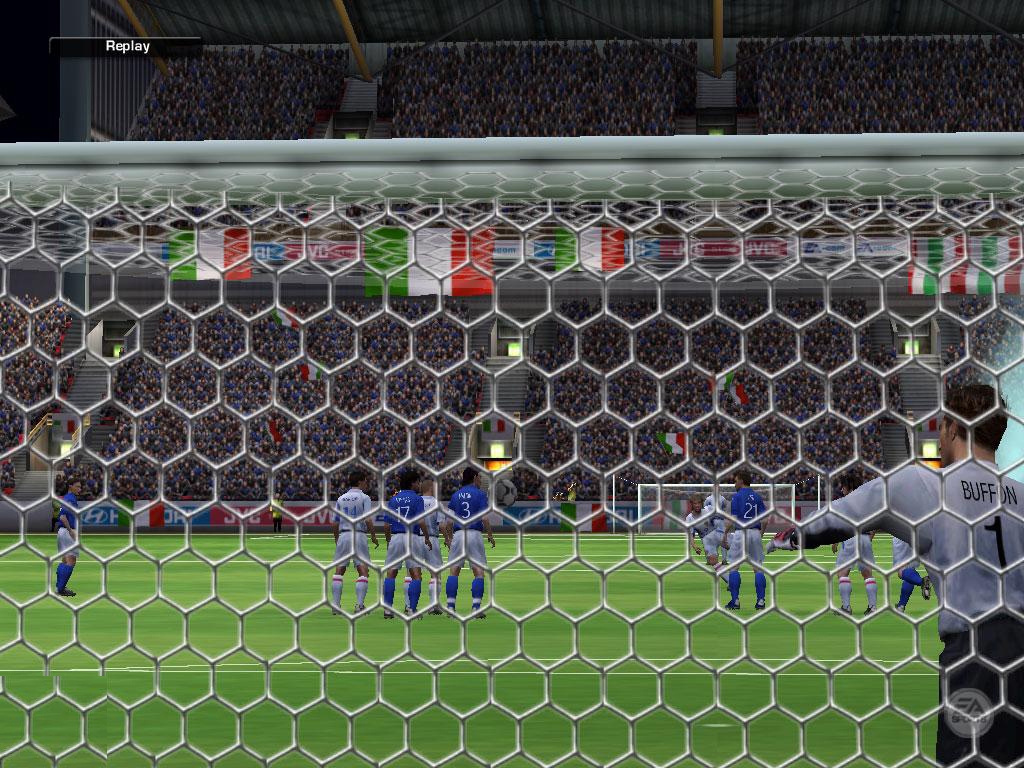 Скриншот из игры FIFA 2003 под номером 35