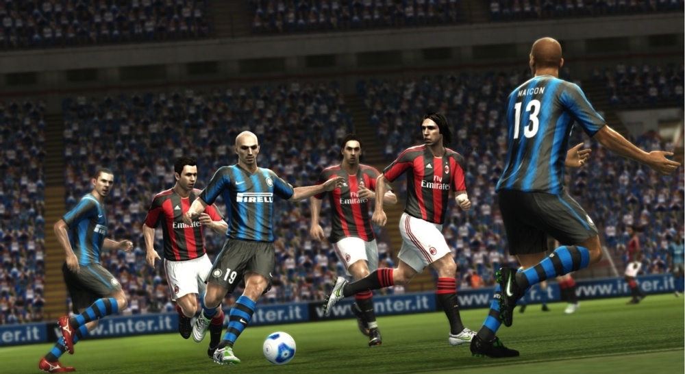 Скриншот из игры Pro Evolution Soccer 2012 под номером 40