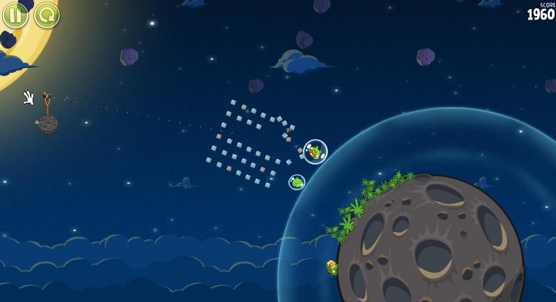 Скриншот из игры Angry Birds Space под номером 5