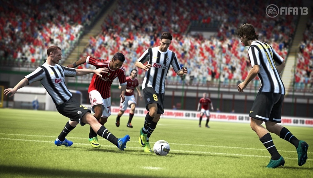 Скриншот из игры FIFA 13 под номером 25