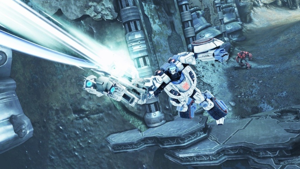 Скриншот из игры Transformers: Fall of Cybertron под номером 43