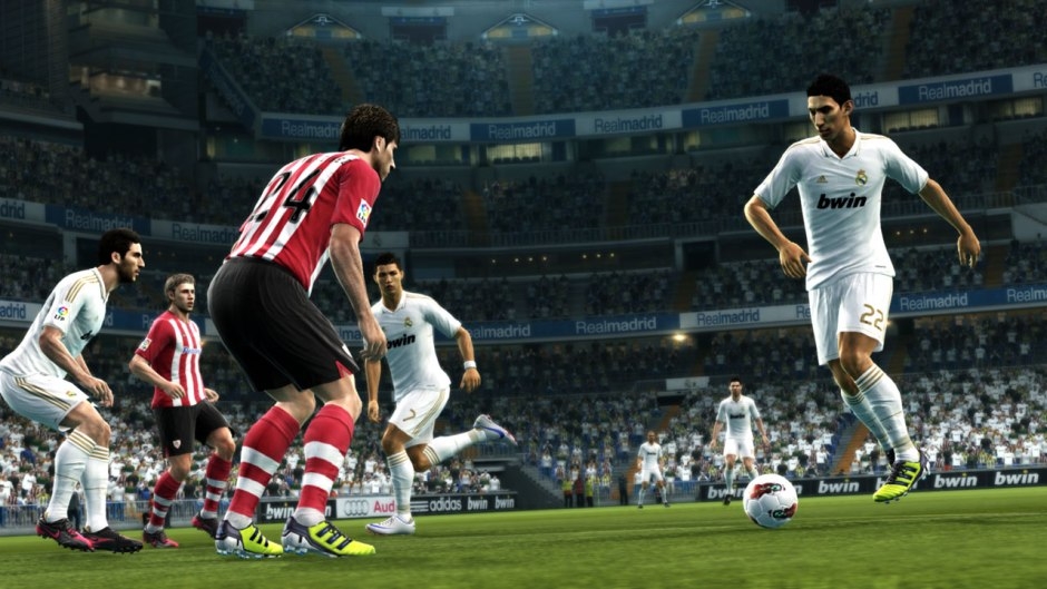 Скриншот из игры Pro Evolution Soccer 2013 под номером 10