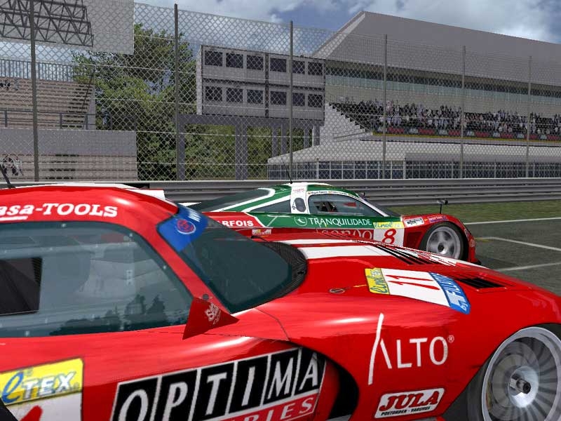 Скриншот из игры GTR: FIA GT Racing Game под номером 2