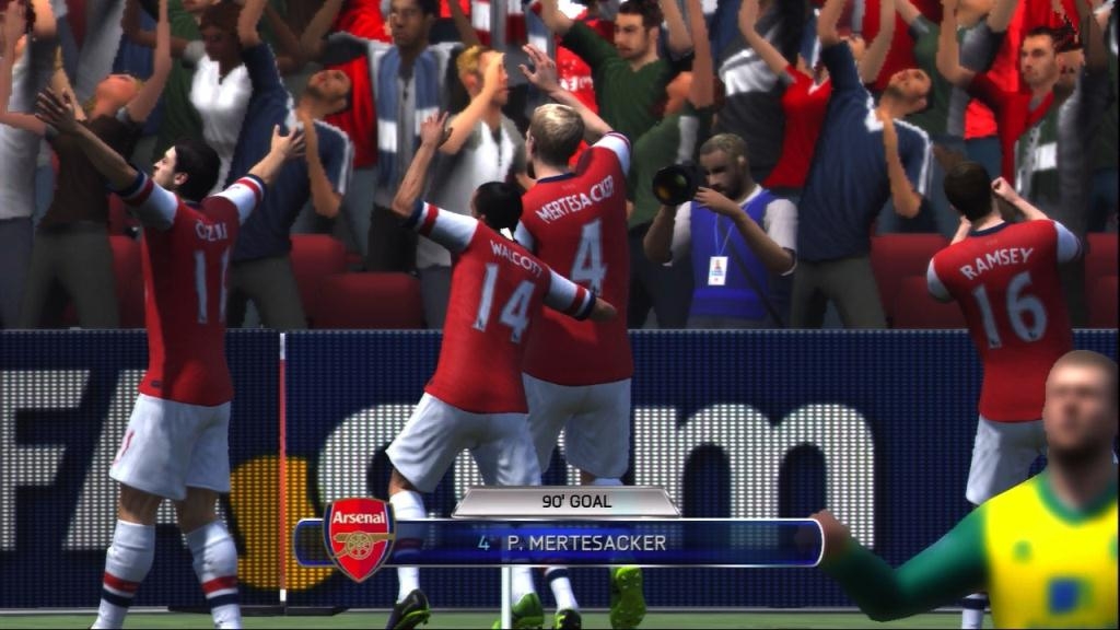 Скриншот из игры FIFA 14 под номером 108