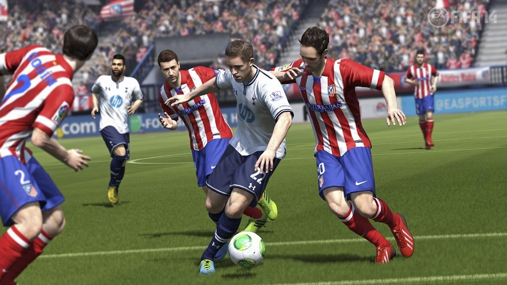 Скриншот из игры FIFA 14 под номером 24