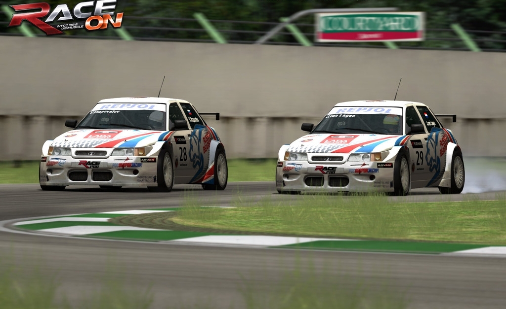 Скриншот из игры RACE On под номером 15
