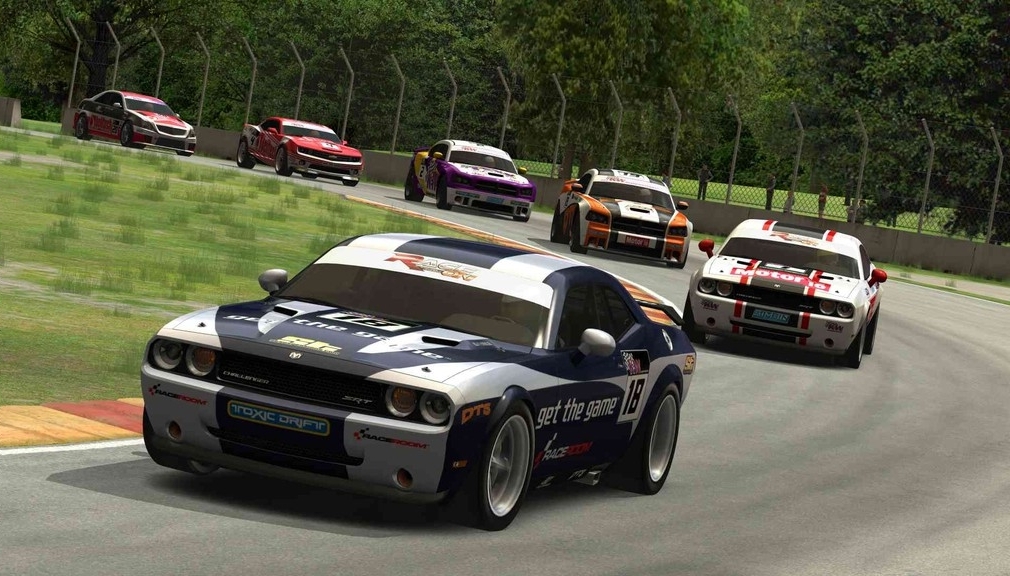 Скриншот из игры RACE On под номером 2