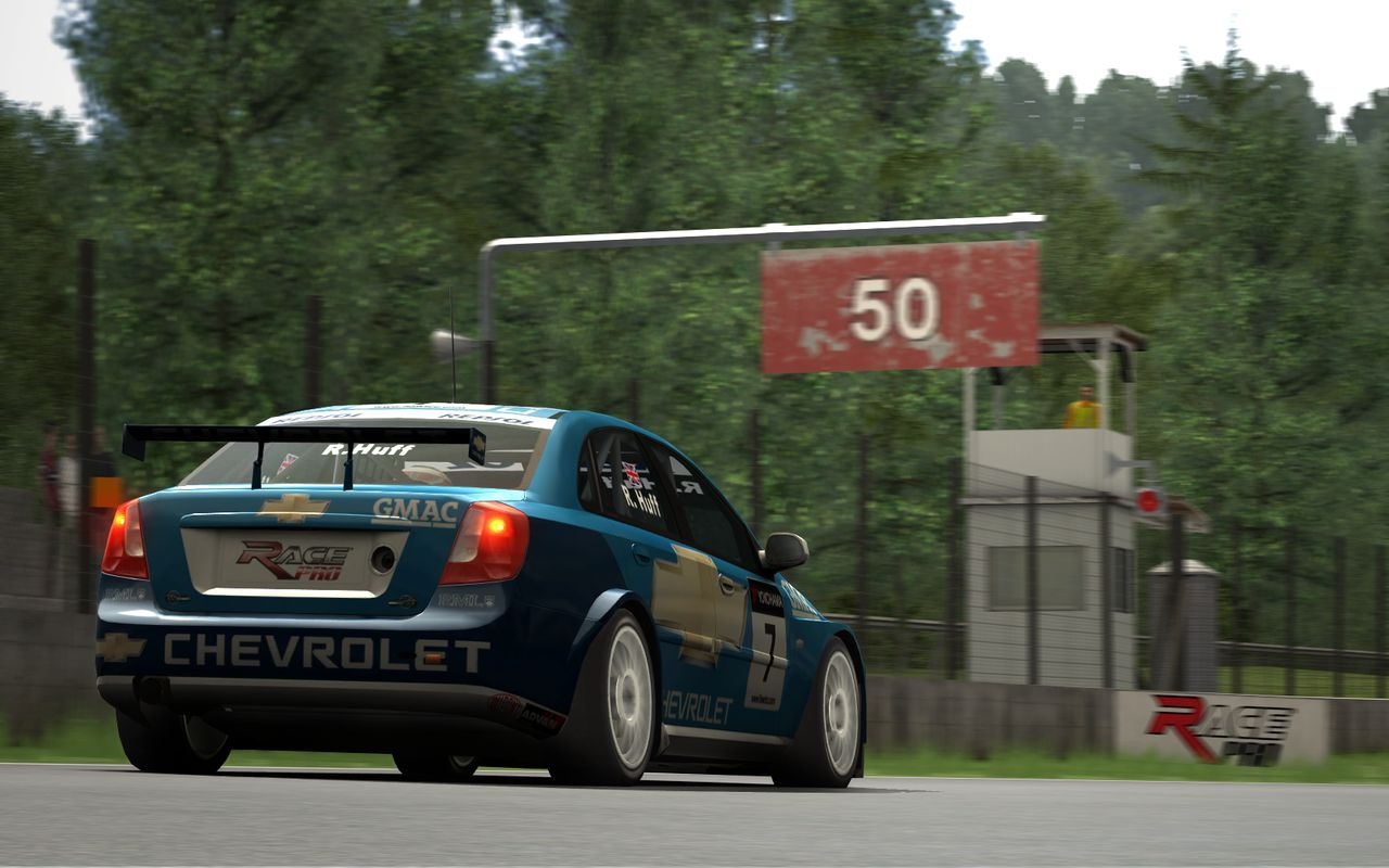Скриншот из игры RACE On под номером 26