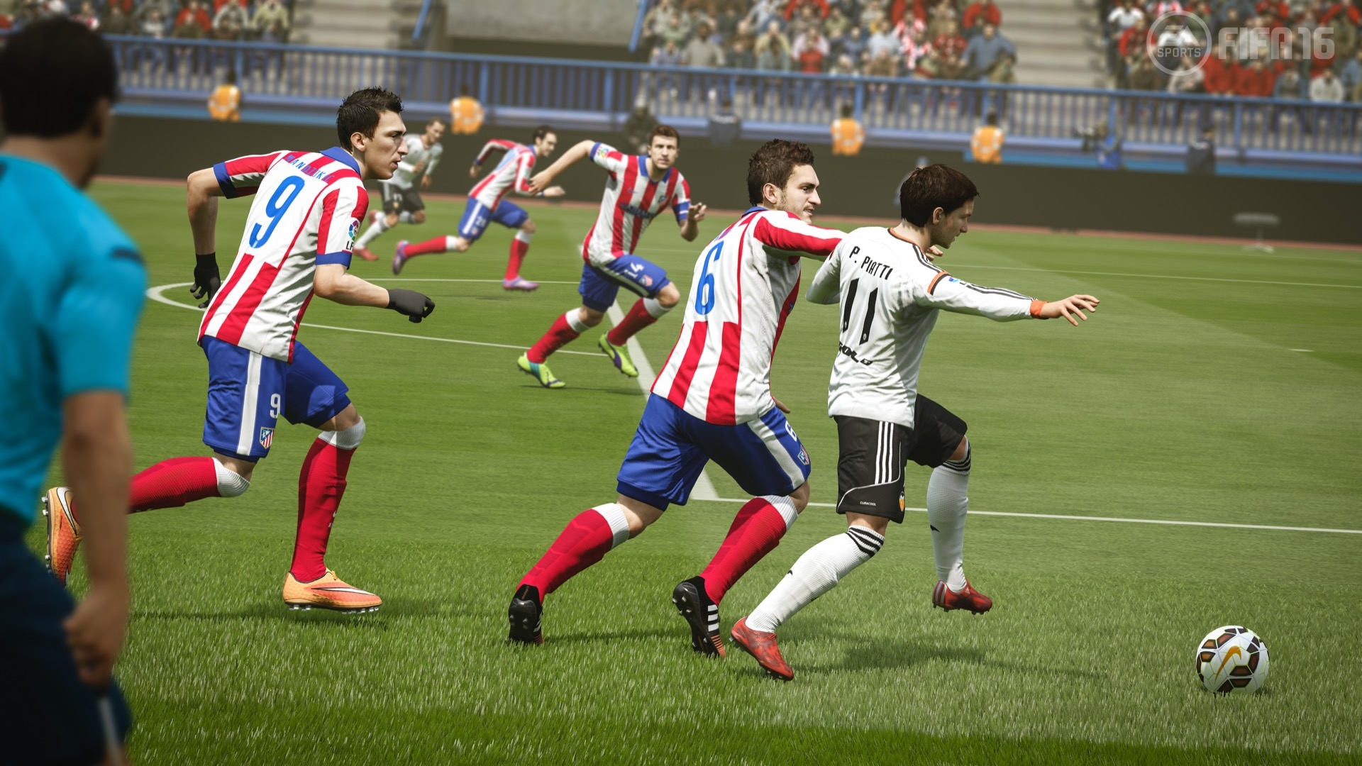Скриншот из игры FIFA 16 под номером 24