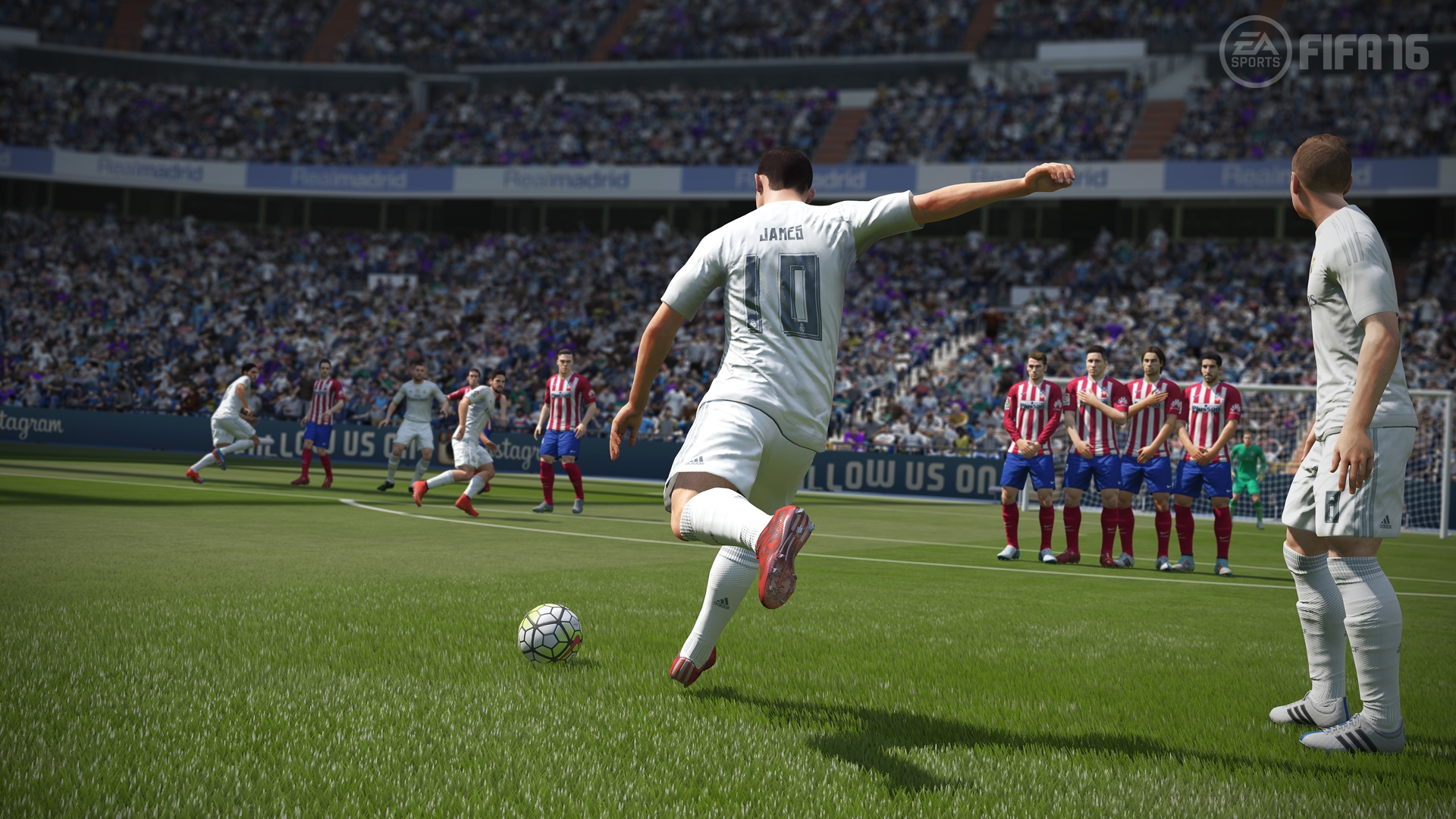 Скриншот из игры FIFA 16 под номером 4