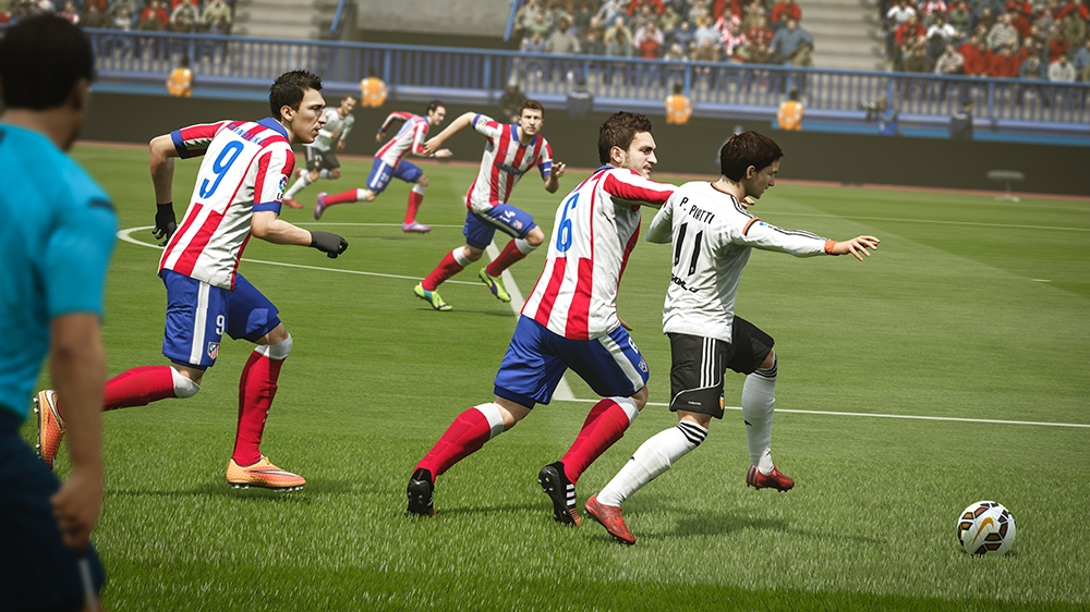 Скриншот из игры FIFA 16 под номером 9