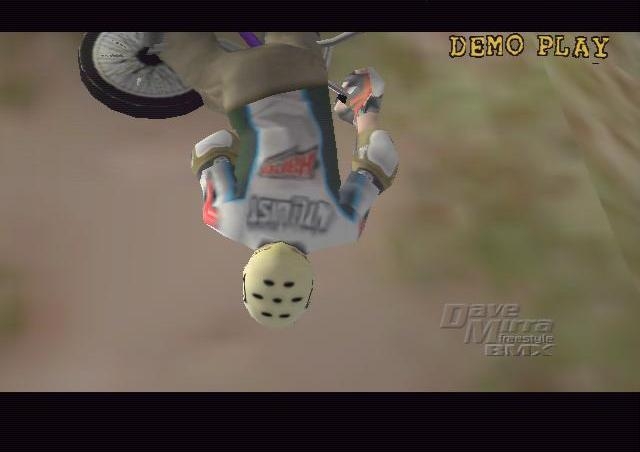 Скриншот из игры Dave Mirra Freestyle BMX под номером 7