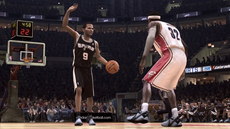 Скриншот из игры NBA Live 08 под номером 2