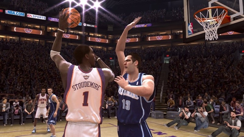 Скриншот из игры NBA Live 08 под номером 3
