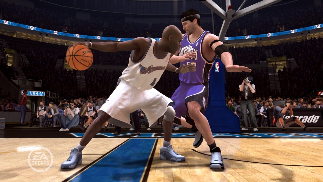 Скриншот из игры NBA Live 08 под номером 8