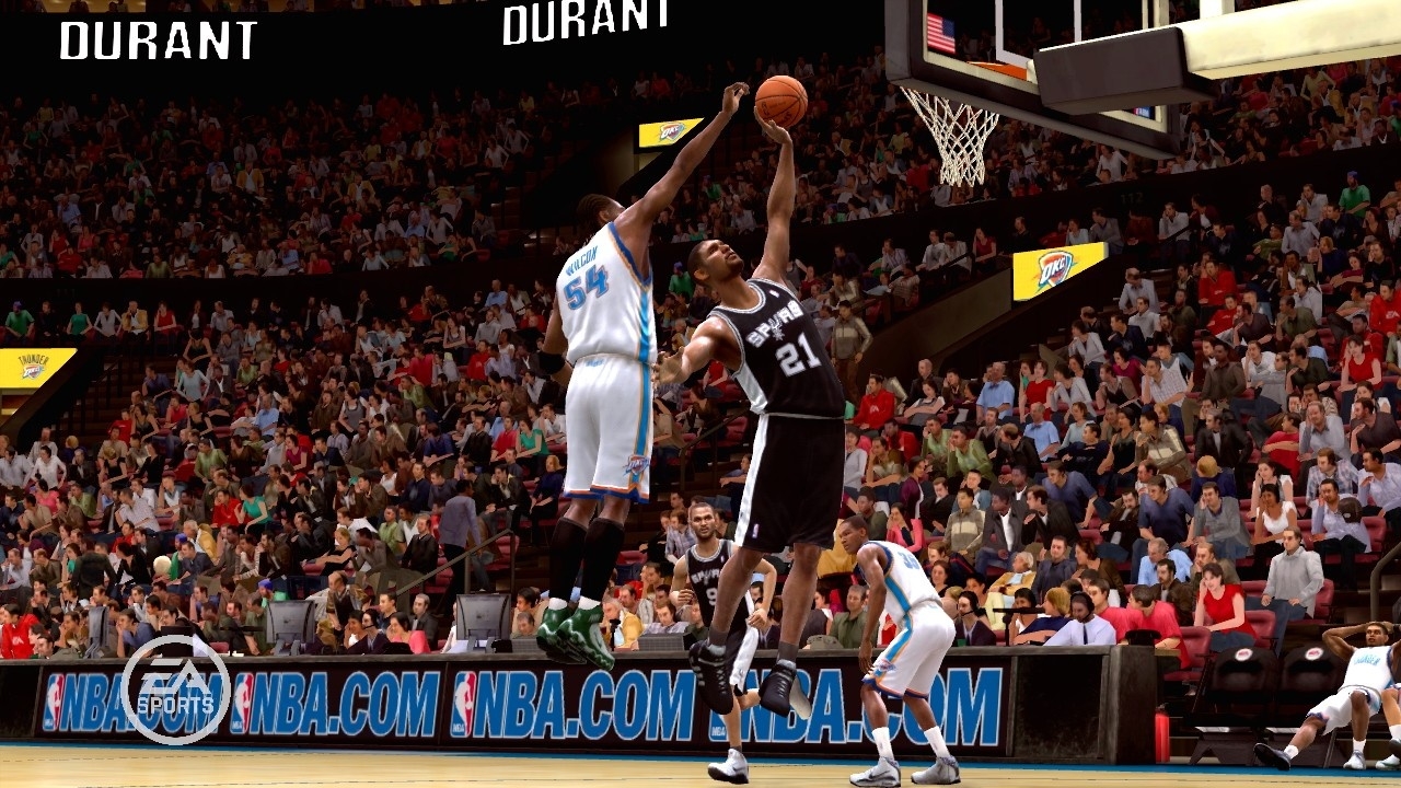Скриншот из игры NBA Live 09 под номером 18