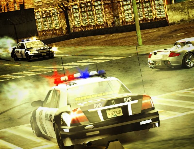Скриншот из игры Need for Speed: Most Wanted под номером 32