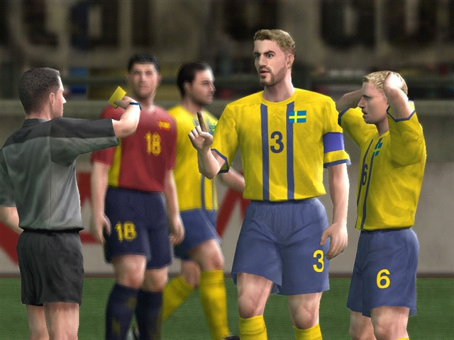 Скриншот из игры Pro Evolution Soccer 5 под номером 21
