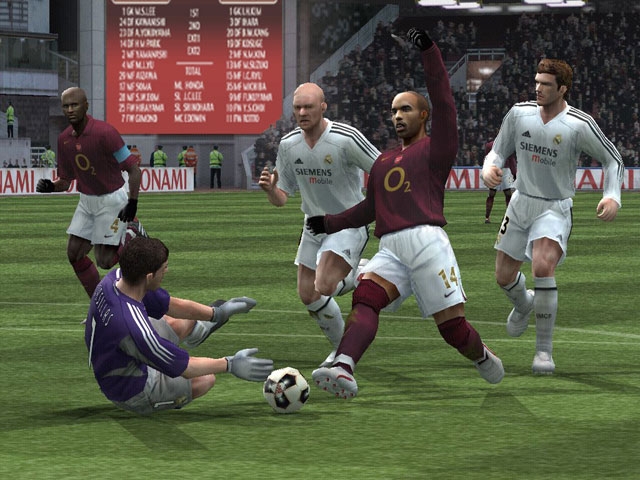 Скриншот из игры Pro Evolution Soccer 5 под номером 24