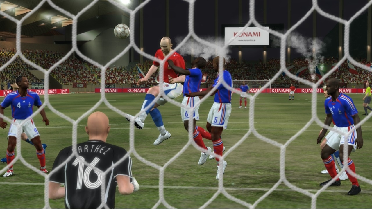 Скриншот из игры Pro Evolution Soccer 6 под номером 24