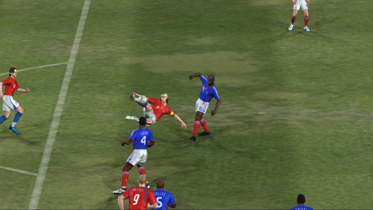 Скриншот из игры Pro Evolution Soccer 6 под номером 25