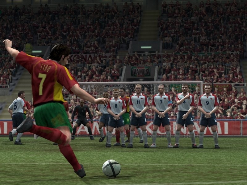 Скриншот из игры Pro Evolution Soccer 4 под номером 3