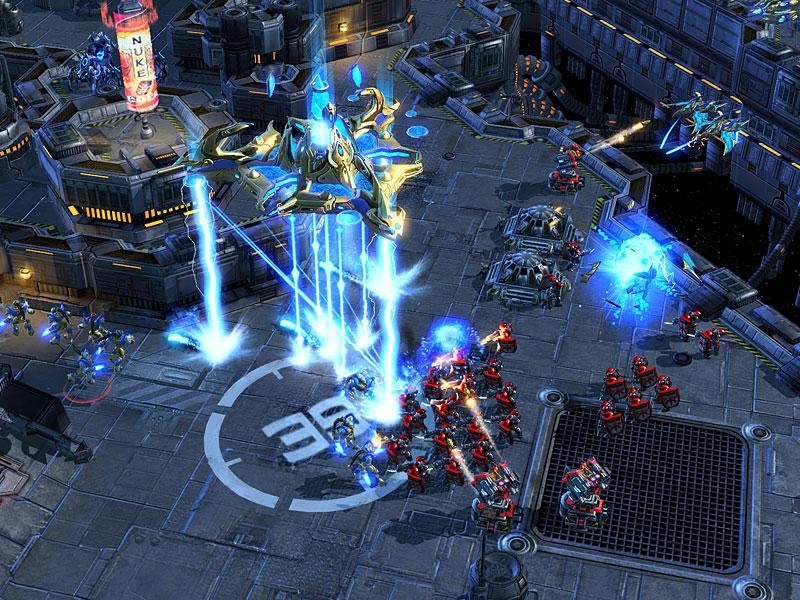 Скриншот из игры StarCraft 2: Heart of the Swarm под номером 3