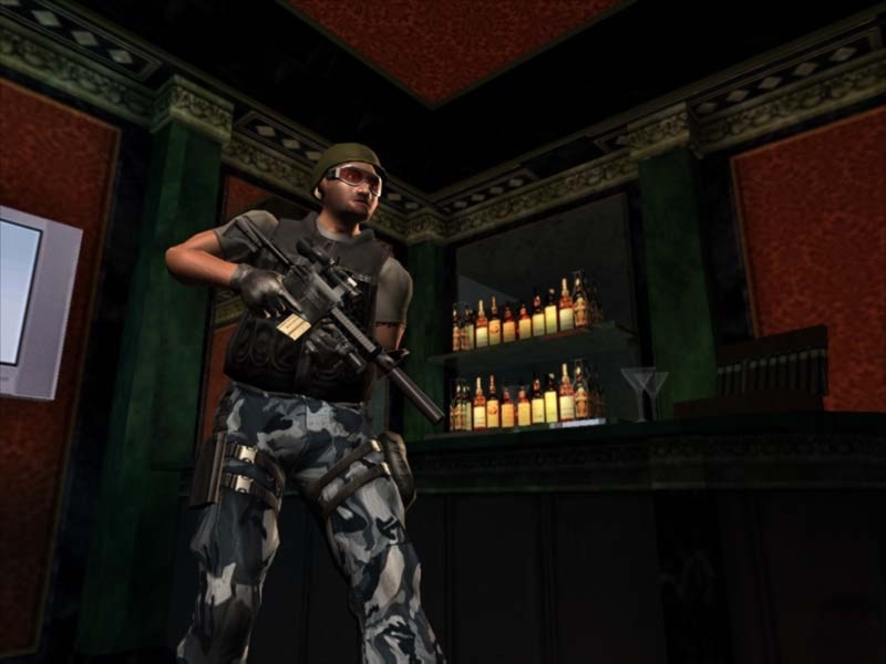 Скриншот из игры SWAT: Urban Justice под номером 3