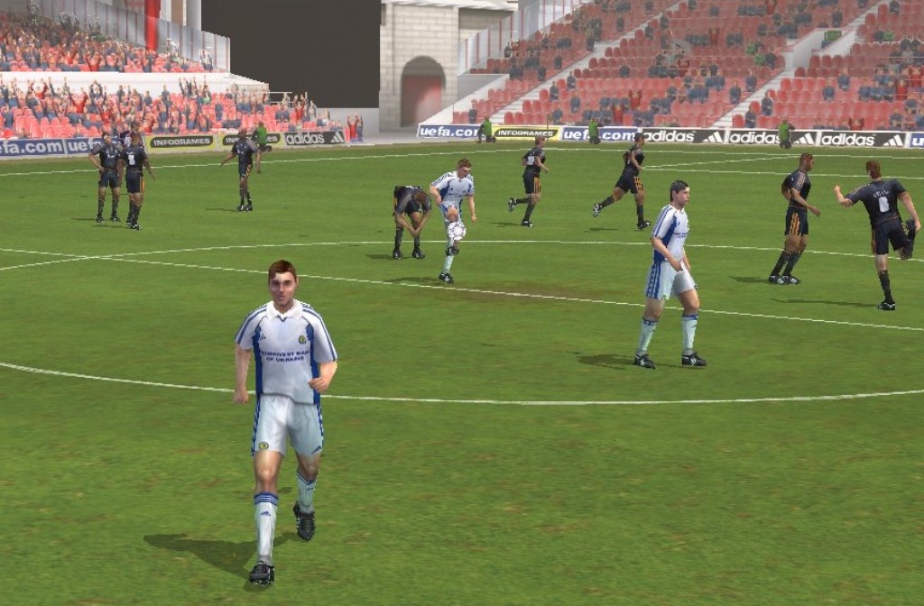 Скриншот из игры UEFA Challenge под номером 33