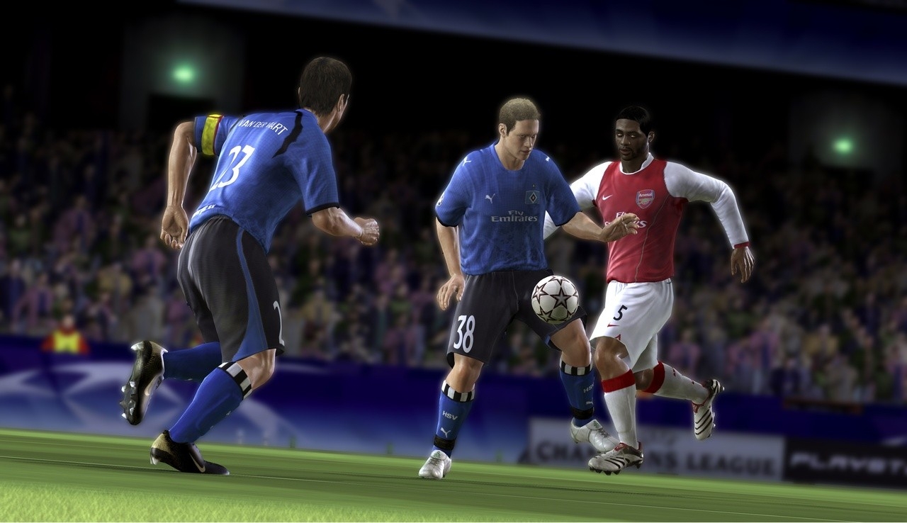 Скриншот из игры UEFA Champions League 2006-2007 под номером 1