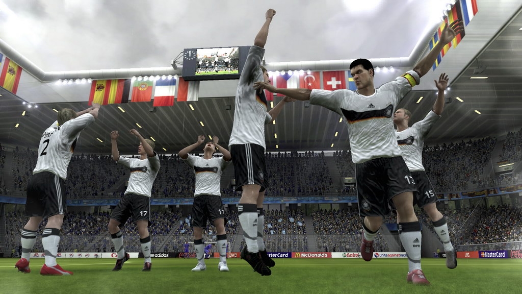 Скриншот из игры UEFA Euro 2008 под номером 35