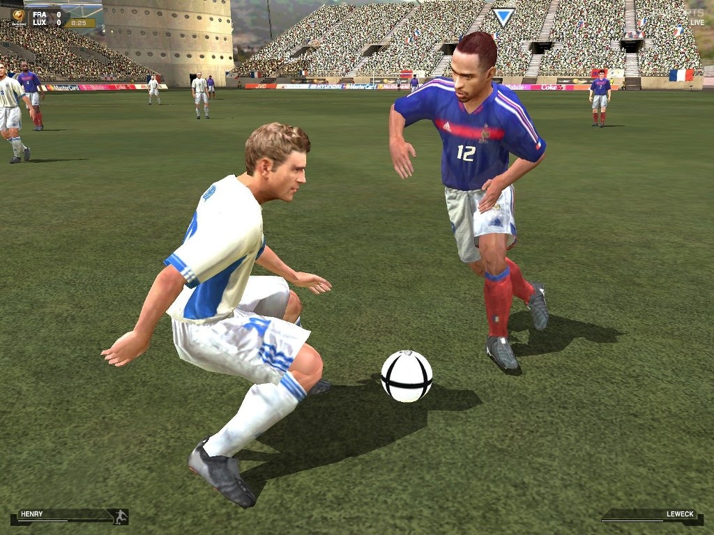 Скриншот из игры UEFA Euro 2004 под номером 16