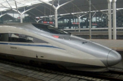 Новые поезда в Китае достигают скорости 400 км/ч