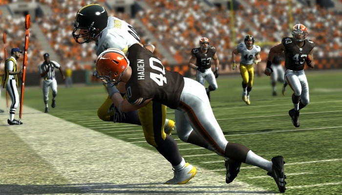 Скриншот из игры Madden NFL 11