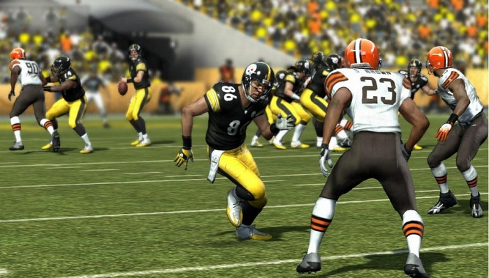 Скриншот из игры Madden NFL 11