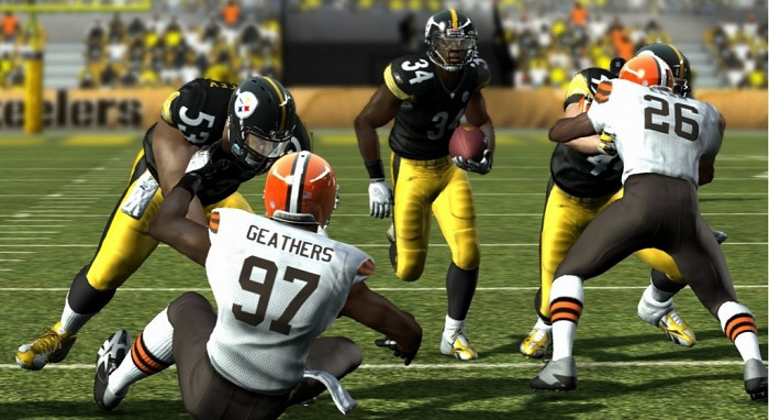 Скриншот из игры Madden NFL 11