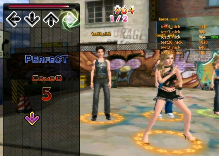 Скриншот из игры DANCE! Online