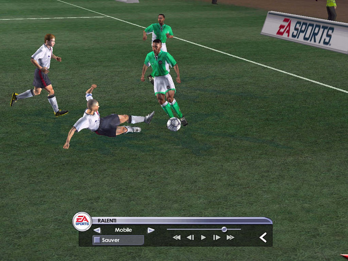 Скриншот из игры FIFA 2002