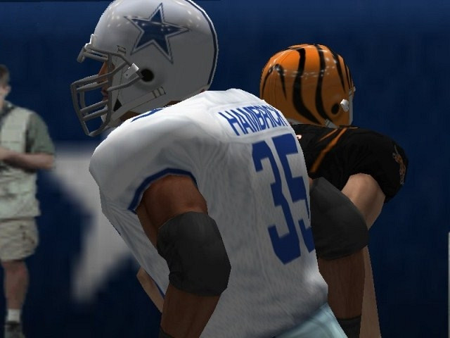 Скриншот из игры Madden NFL '2002