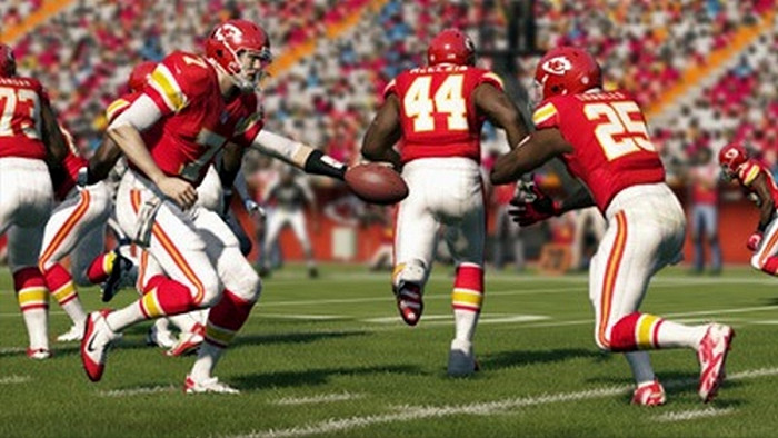 Скриншот из игры Madden NFL 13