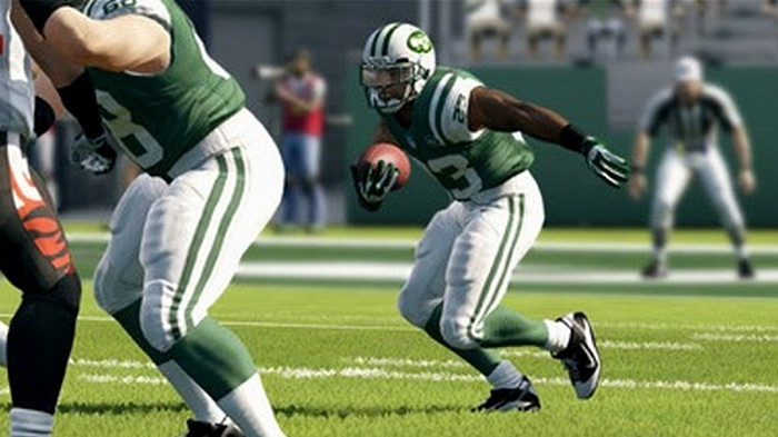 Скриншот из игры Madden NFL 13