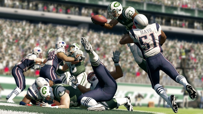 Скриншот из игры Madden NFL 13