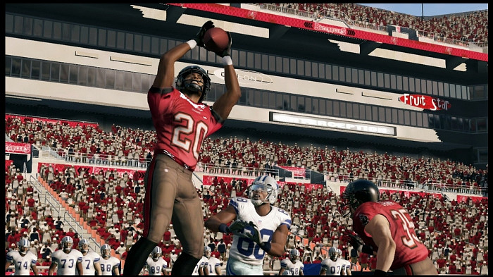 Скриншот из игры Madden NFL 13