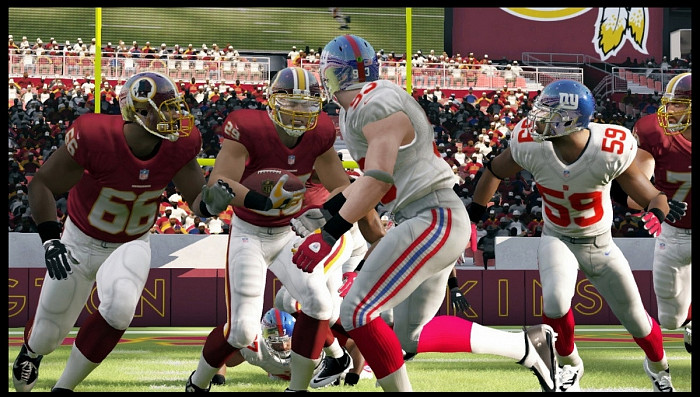 Скриншот из игры Madden NFL 13