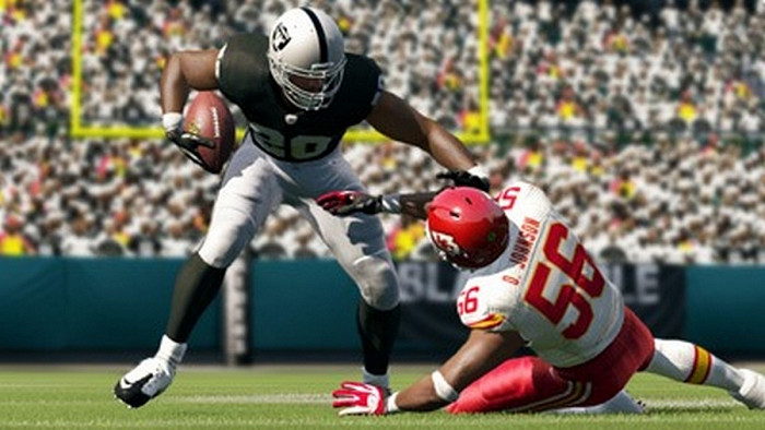 Скриншот из игры Madden NFL 13